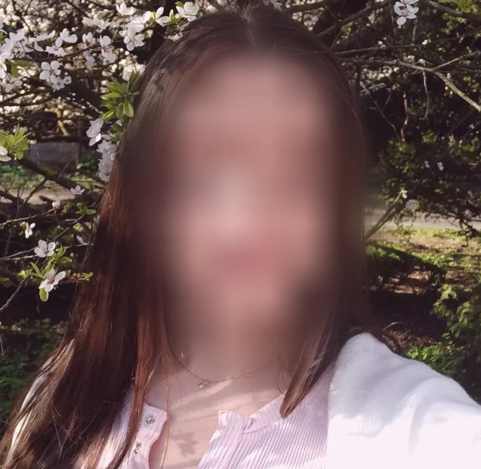 Lena, 32